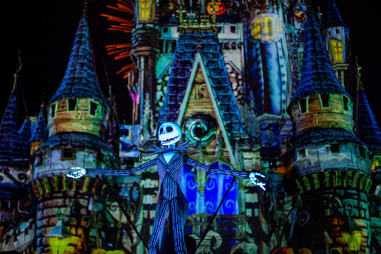 Disneys-Not-So-Spooky-Spectacular_Full_35835Small